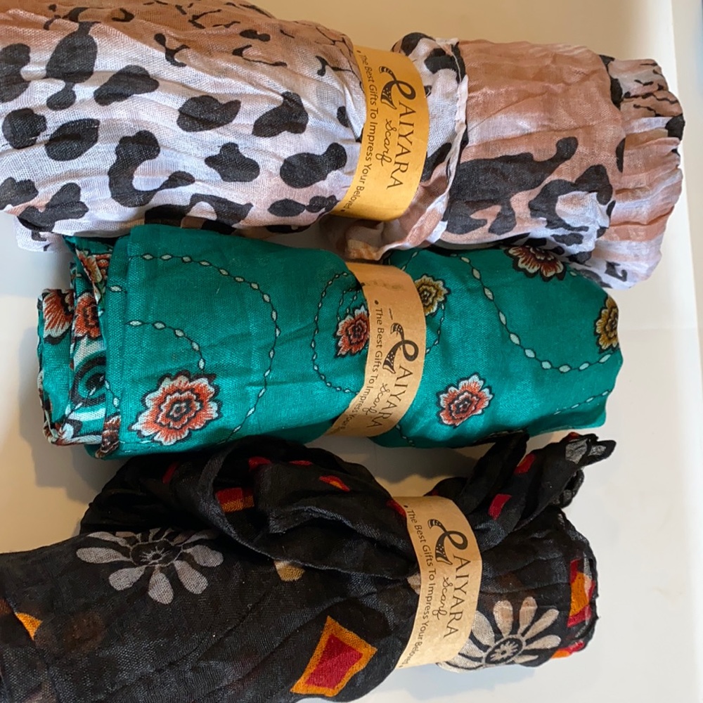 3 scarfs